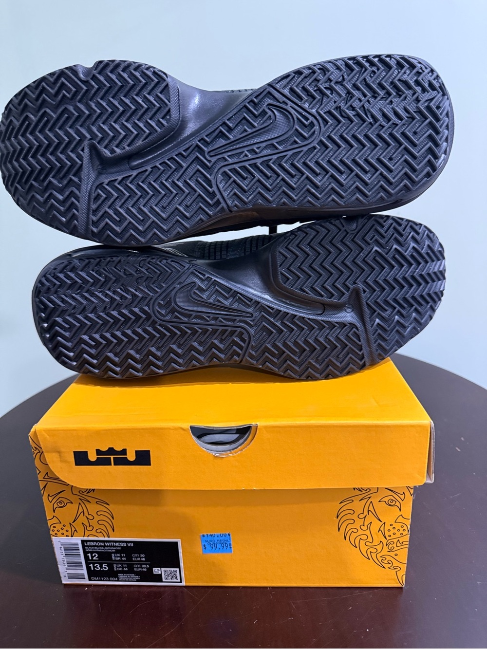 Nike LeBron Witness VII size 12 - Picture 6 of 7